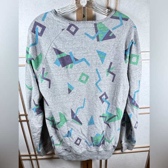 On The Byas Men’s 90’s- style Large Lightweight Gray Sweatshirt - EUC - Picture 2 of 5